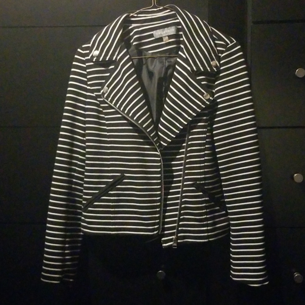 Sleek striped blazer